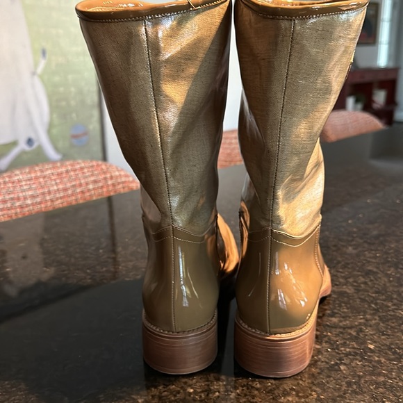 Rain boots, brand new,never worn,waterproof - Picture 3 of 4